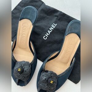 Vintage Chanel Kitten Heels